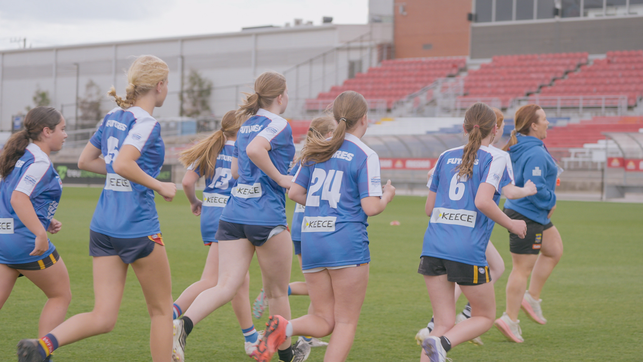 Bulldogs Futures Academy girls players wearing Keece logo on shirts